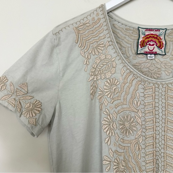 Johnny Was Rita Knot Tie Front Short Sleeve Tee Embroidered Gray Taupe - Picture 4 of 9